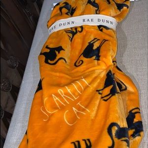Rae Dunn scaredy cat Halloween throw